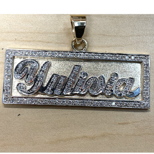 14K Gold Iced Out Yulinia Nameplate – Custom Jewelry Huntington Park