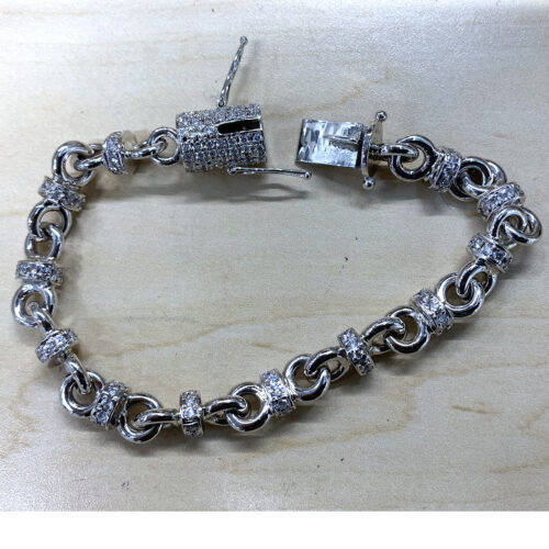 14K White Gold Diamond Link Bracelet with Secure Clasp